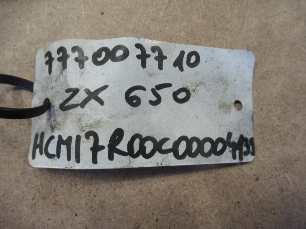 Hitachi 9218031 - - مضخة المقود - آلات البناء: صورة 5 Hitachi 9218031 - - مضخة المقود - آلات البناء: صورة 5