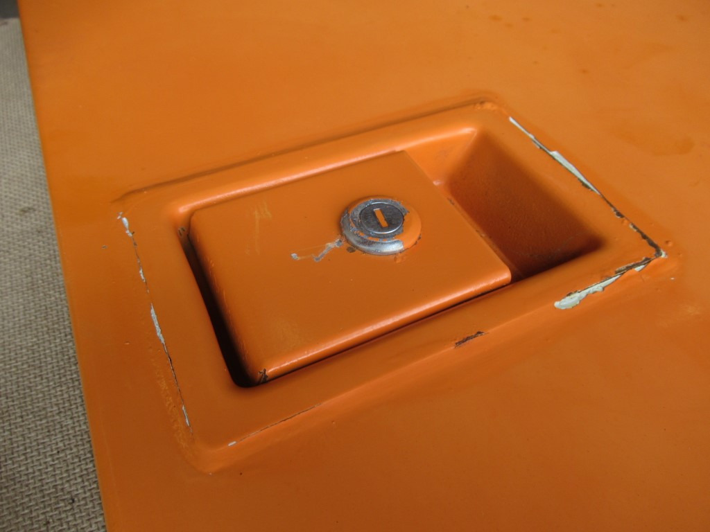 Hitachi KH150-3 - - باب و قطع الغيار - آلات البناء: صورة 3 Hitachi KH150-3 - - باب و قطع الغيار - آلات البناء: صورة 3