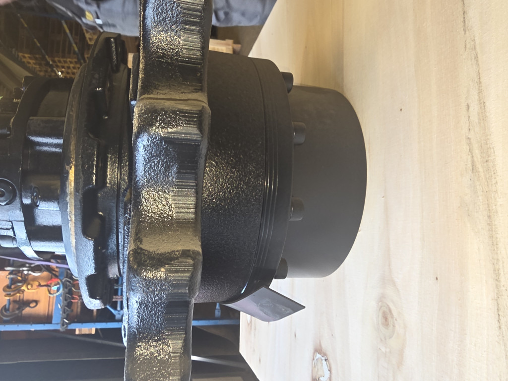 Hitachi YD60000921 - YD00011952 - محرك السفر - آلات البناء: صورة 4 Hitachi YD60000921 - YD00011952 - محرك السفر - آلات البناء: صورة 4