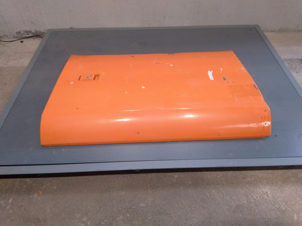 Hitachi ZX350-5B - - باب و قطع الغيار - آلات البناء: صورة 1 Hitachi ZX350-5B - - باب و قطع الغيار - آلات البناء: صورة 1