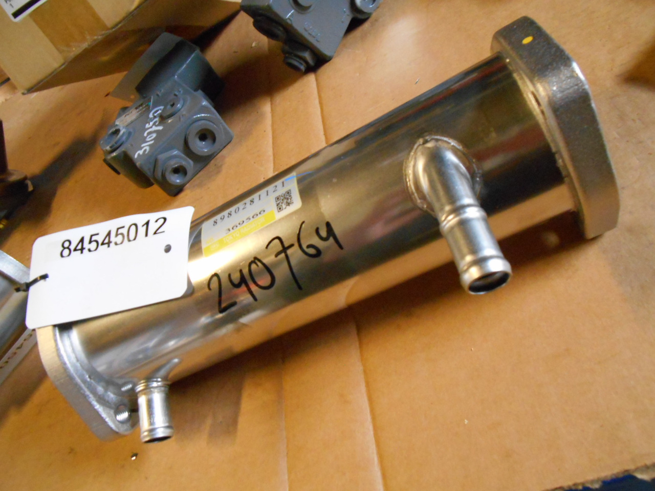 Isuzu 8980281121 - 8982127150 - مبرد EGR - الآلات الزراعية: صورة 2 Isuzu 8980281121 - 8982127150 - مبرد EGR - الآلات الزراعية: صورة 2