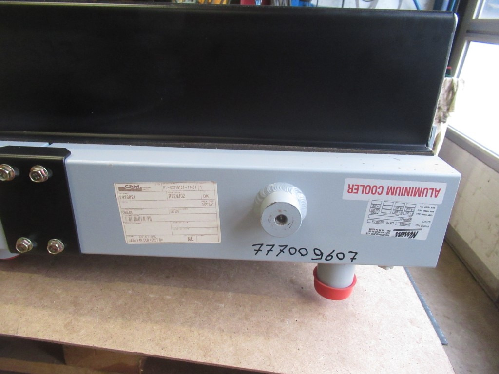 New Holland 2928821 - نظام التبريد - الآلات الزراعية: صورة 3 New Holland 2928821 - نظام التبريد - الآلات الزراعية: صورة 3