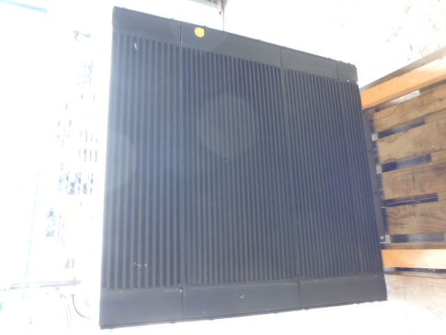 New Holland 4575660 - نظام التبريد - آلات البناء: صورة 1 New Holland 4575660 - نظام التبريد - آلات البناء: صورة 1