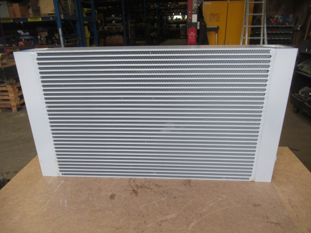 New Holland 6904526 - مبرد المحرك - آلات البناء: صورة 4 New Holland 6904526 - مبرد المحرك - آلات البناء: صورة 4