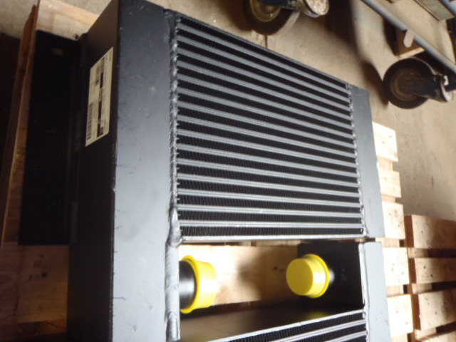 New Holland 6914286 - المبرد - آلات البناء: صورة 2 New Holland 6914286 - المبرد - آلات البناء: صورة 2