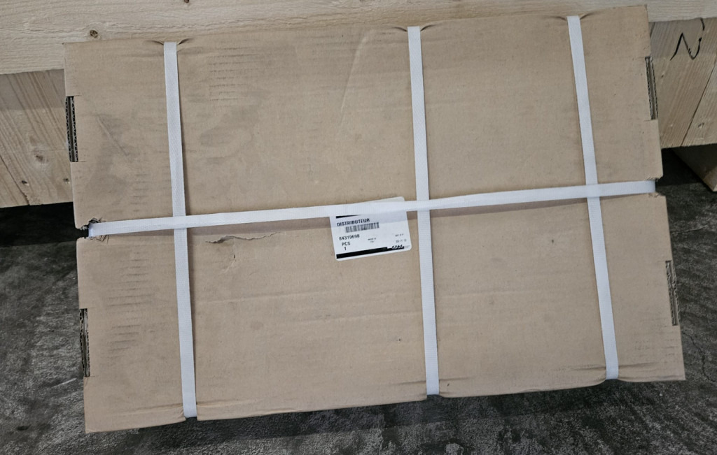 New Holland 84319698 - صمام هيدروليكي - آلات البناء: صورة 2 New Holland 84319698 - صمام هيدروليكي - آلات البناء: صورة 2