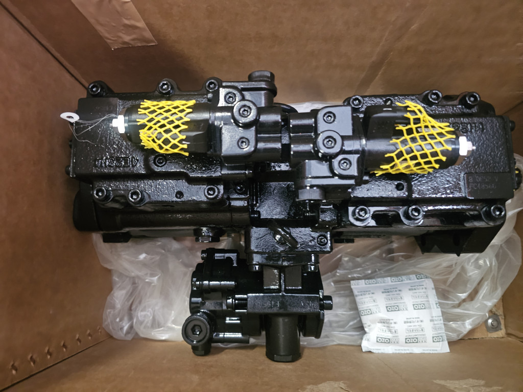 New Holland YB10V00005F4 - YB10V00006F2 - مضخة هيدروليكية - آلات البناء: صورة 1 New Holland YB10V00005F4 - YB10V00006F2 - مضخة هيدروليكية - آلات البناء: صورة 1