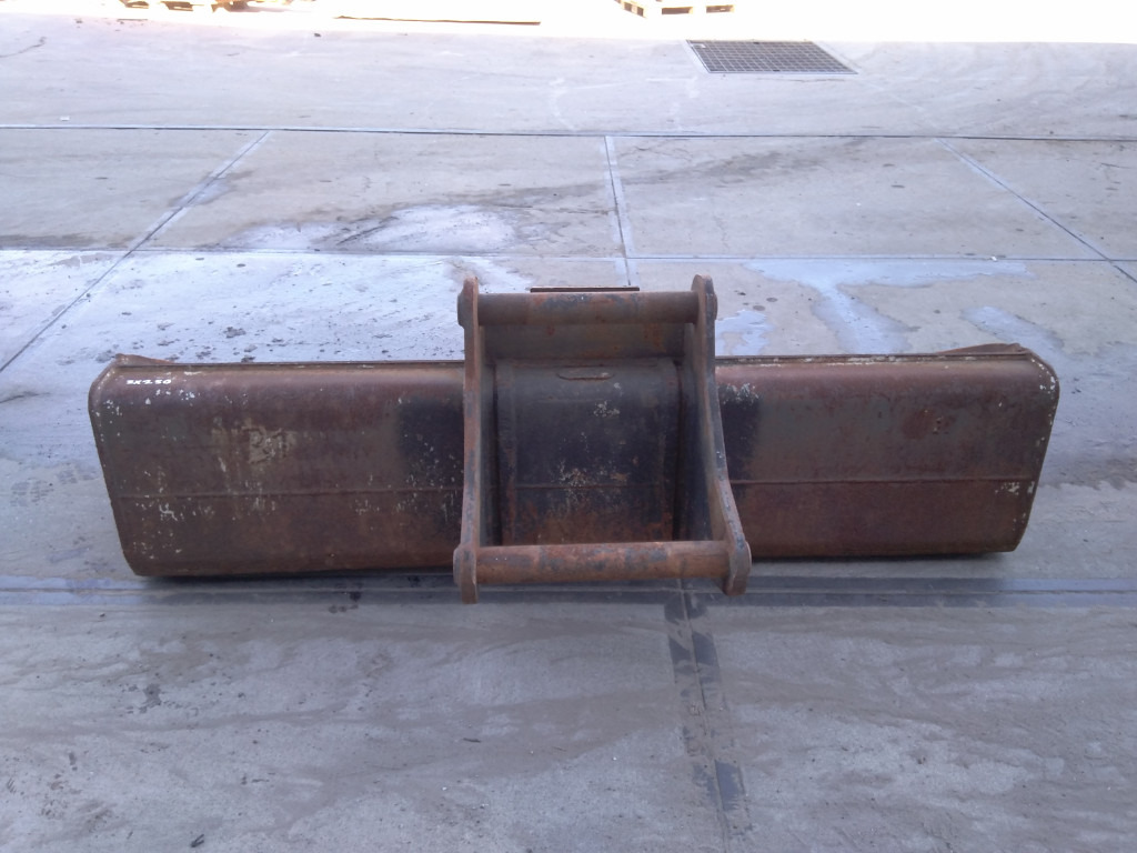 Oilquick 2.0m Wide OilQuick OQ65 Cleanup Bucket - OQ65 - بكت - آلات البناء: صورة 2 Oilquick 2.0m Wide OilQuick OQ65 Cleanup Bucket - OQ65 - بكت - آلات البناء: صورة 2