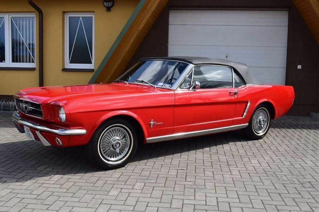 Ford Mustang Cabriolet - سيارة: صورة 2 Ford Mustang Cabriolet - سيارة: صورة 2