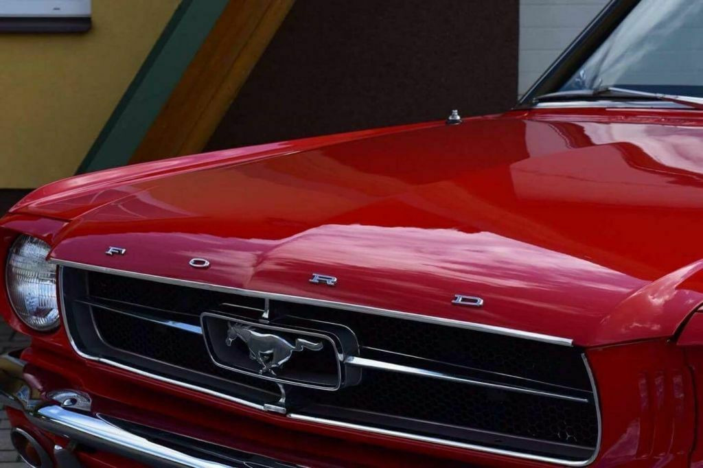 Ford Mustang Cabriolet - سيارة: صورة 1 Ford Mustang Cabriolet - سيارة: صورة 1
