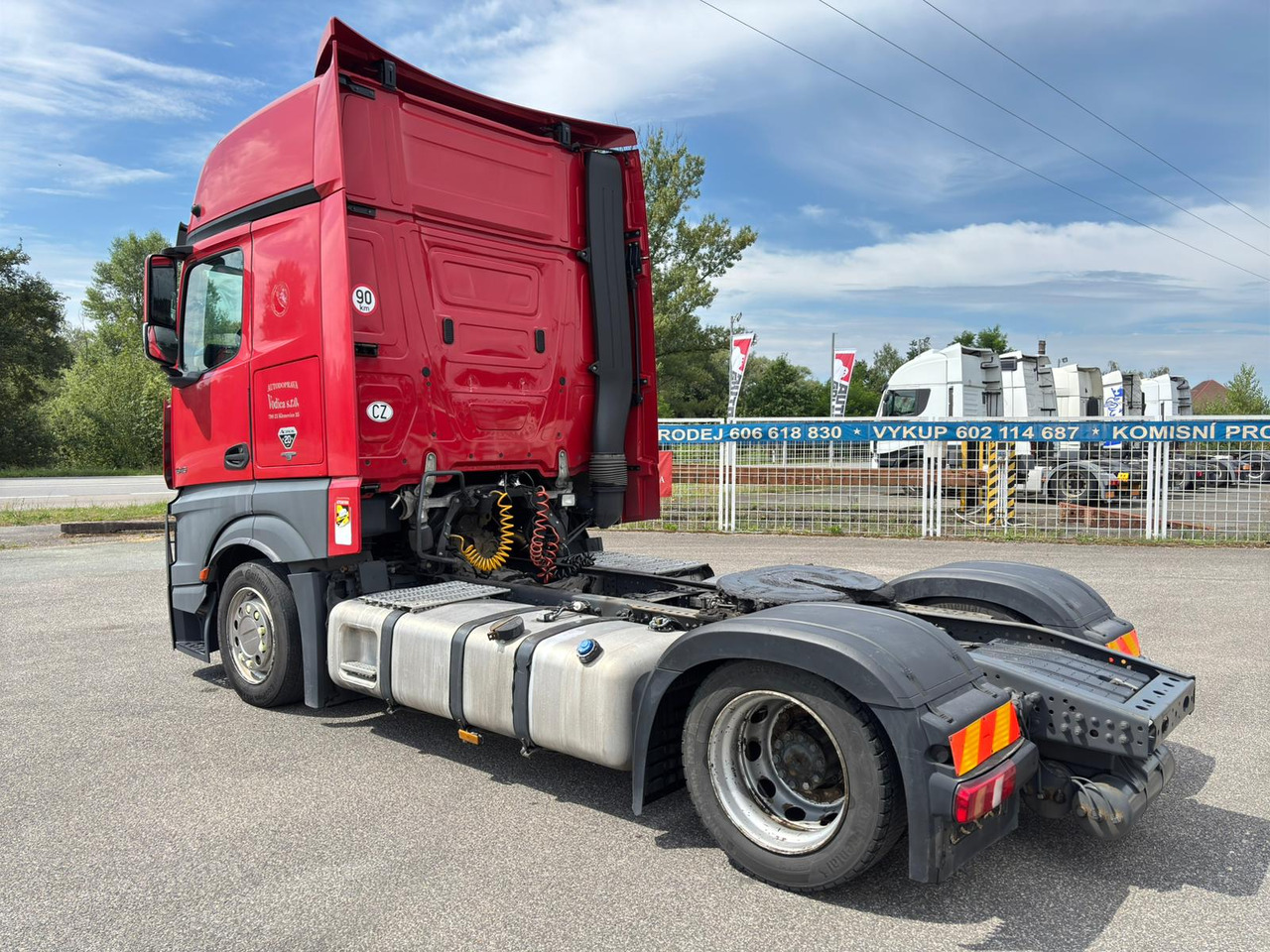 Mercedes-Benz Actros 1845 - وحدة جر: صورة 4 Mercedes-Benz Actros 1845 - وحدة جر: صورة 4