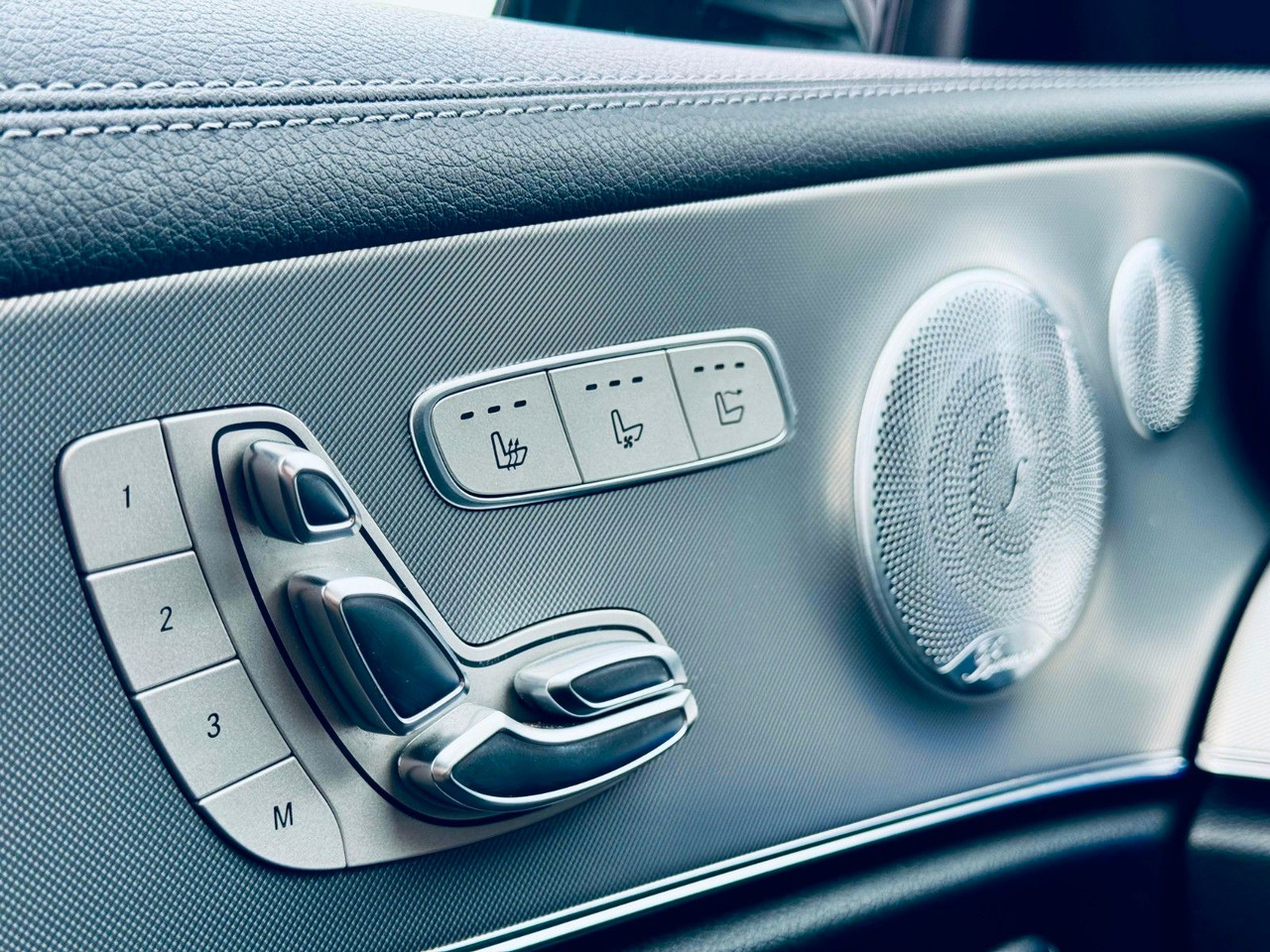 Mercedes-Benz E 220 d Autom. - سيارة: صورة 2 Mercedes-Benz E 220 d Autom. - سيارة: صورة 2