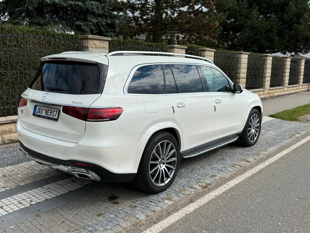 Mercedes-Benz GLS 400 d 4Matic - سيارة دفع رباعي: صورة 3 Mercedes-Benz GLS 400 d 4Matic - سيارة دفع رباعي: صورة 3