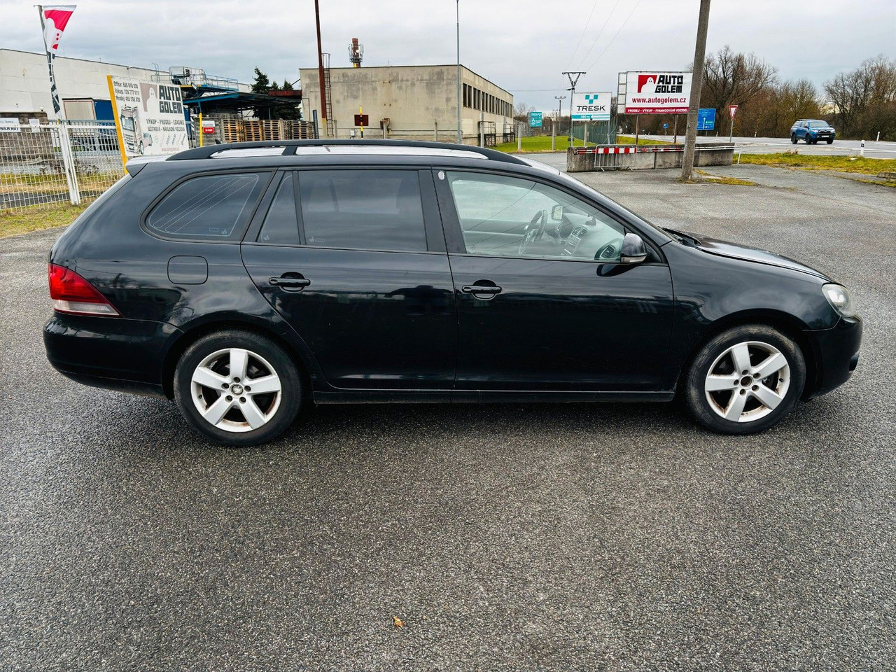 Volkswagen Golf VI Variant Trendline - سيارة ستيشن: صورة 3 Volkswagen Golf VI Variant Trendline - سيارة ستيشن: صورة 3