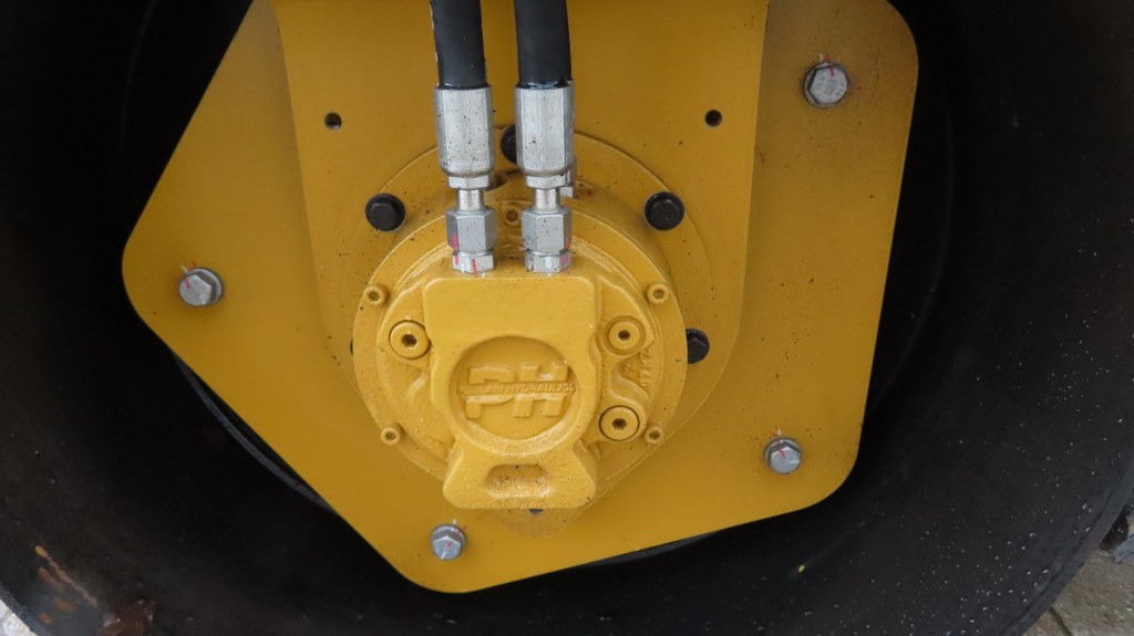 مدحلة اسفلت Caterpillar CB 2.5 GC: صورة 13