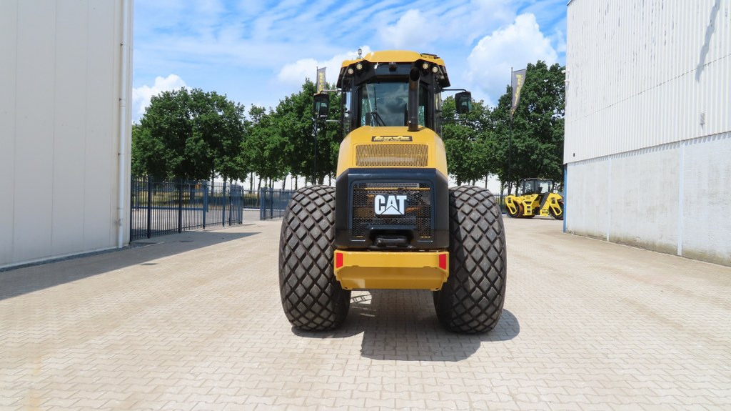 Caterpillar CS10GC - مدحلة ضاغطة: صورة 3 Caterpillar CS10GC - مدحلة ضاغطة: صورة 3