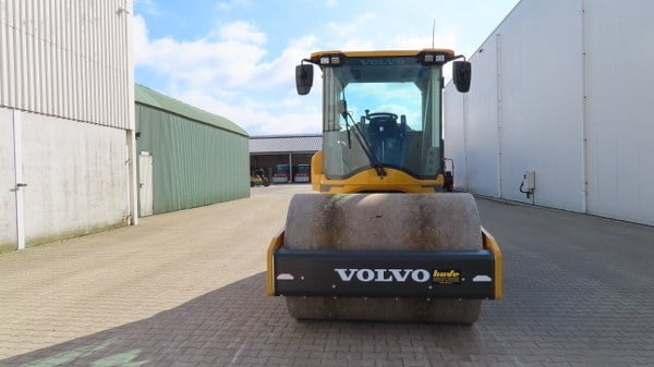 مدحلة ضاغطة Volvo SD 75 B: صورة 7