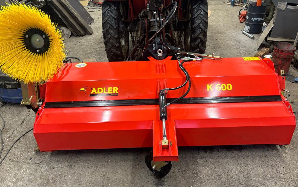 Adler Adler K600/240 Kehrmaschine - مكنسة: صورة 1 Adler Adler K600/240 Kehrmaschine - مكنسة: صورة 1