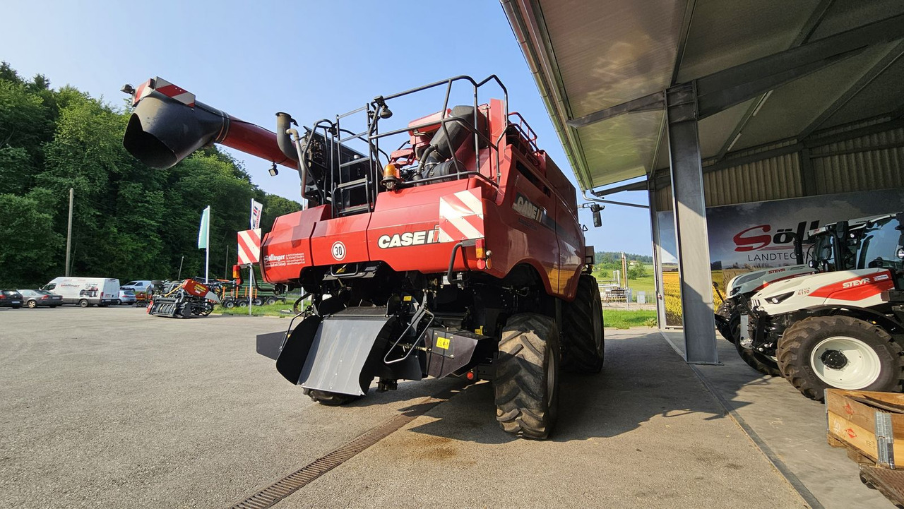 Case IH Axial-Flow 7240 - حصادة موحَّدة: صورة 4 Case IH Axial-Flow 7240 - حصادة موحَّدة: صورة 4