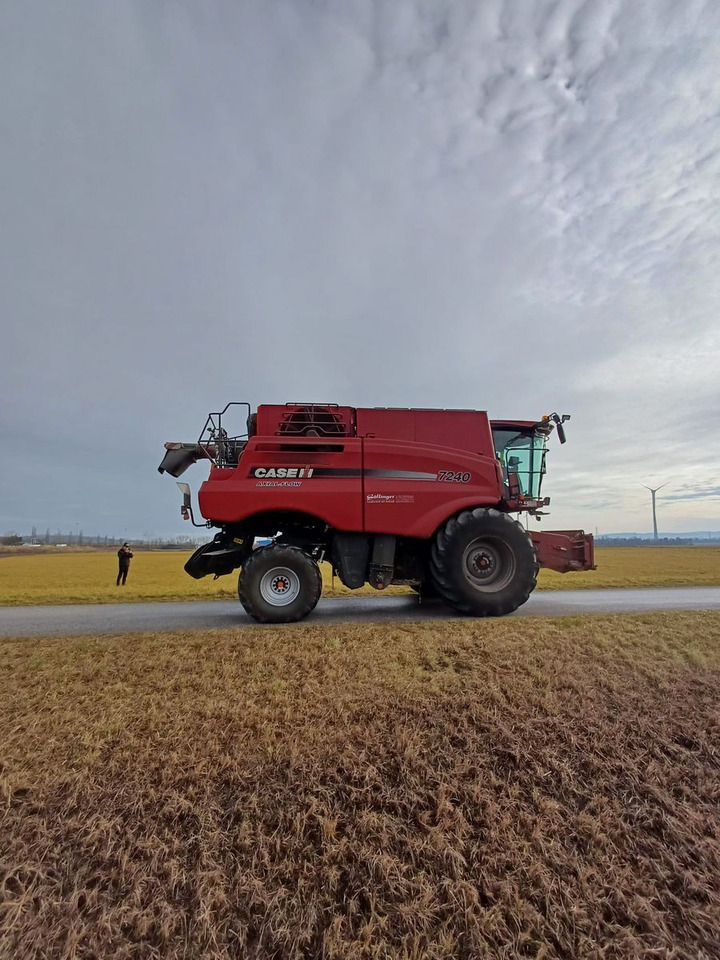 Case IH Axial-Flow 7240 - حصادة موحَّدة: صورة 3 Case IH Axial-Flow 7240 - حصادة موحَّدة: صورة 3