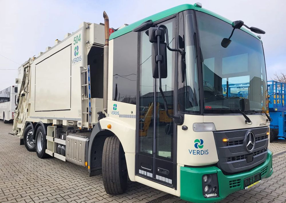 Mercedes-Benz Econic 2630 dwukomorowa - شاحنة النفايات: صورة 2 Mercedes-Benz Econic 2630 dwukomorowa - شاحنة النفايات: صورة 2