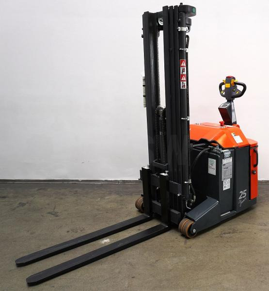 Combilift CS1250 - آلة التكديس: صورة 2 Combilift CS1250 - آلة التكديس: صورة 2