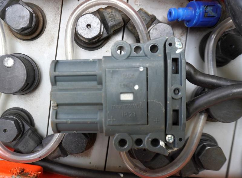 GRUMA 24 Volt 3 PzS 375 Ah - بطارية: صورة 5 GRUMA 24 Volt 3 PzS 375 Ah - بطارية: صورة 5