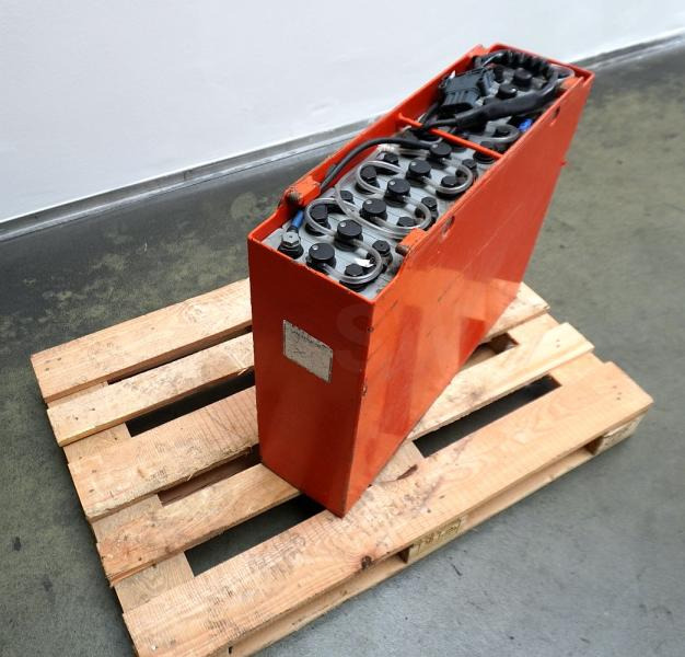 GRUMA 24 Volt 3 PzS 375 Ah - بطارية: صورة 2 GRUMA 24 Volt 3 PzS 375 Ah - بطارية: صورة 2