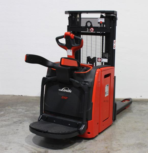 Linde D 12 AP 1173-01 - آلة التكديس: صورة 2 Linde D 12 AP 1173-01 - آلة التكديس: صورة 2