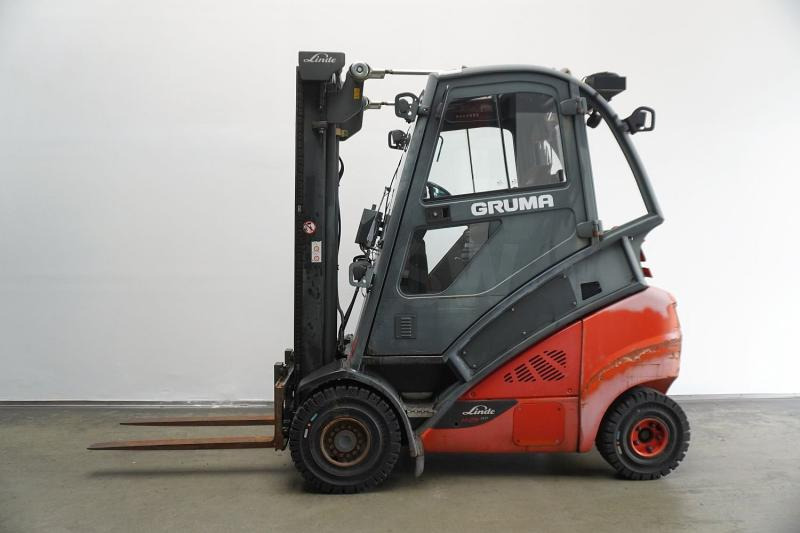 Linde H 25 T/600 EVO 393-02 - رافعة شوكية تعمل بالغاز: صورة 4 Linde H 25 T/600 EVO 393-02 - رافعة شوكية تعمل بالغاز: صورة 4