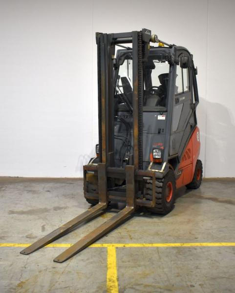 Linde H 35 T EVO 393-02 - رافعة شوكية تعمل بالغاز: صورة 1 Linde H 35 T EVO 393-02 - رافعة شوكية تعمل بالغاز: صورة 1