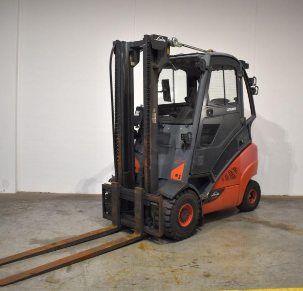 Linde H 35 T EVO 393-02 - رافعة شوكية تعمل بالغاز: صورة 1 Linde H 35 T EVO 393-02 - رافعة شوكية تعمل بالغاز: صورة 1