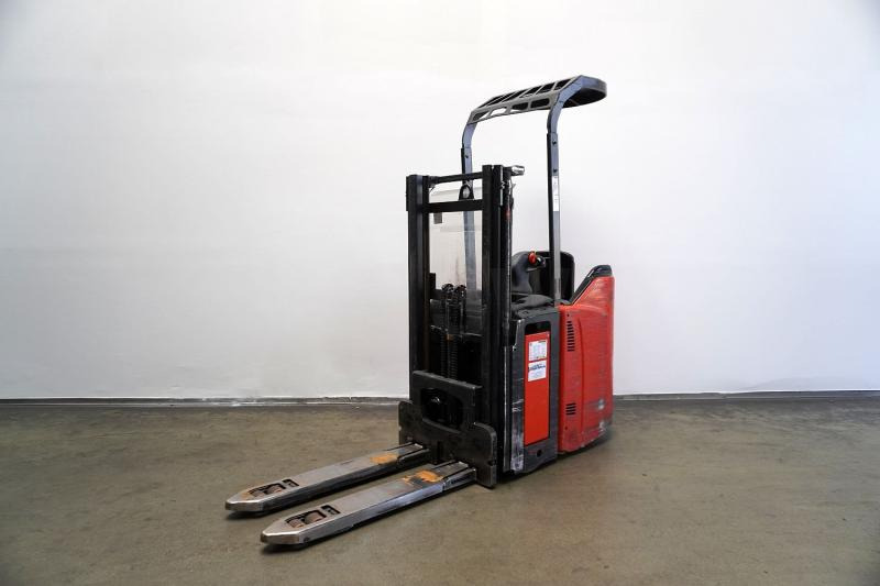 Linde L 12 L SP 133 - آلة التكديس: صورة 2 Linde L 12 L SP 133 - آلة التكديس: صورة 2