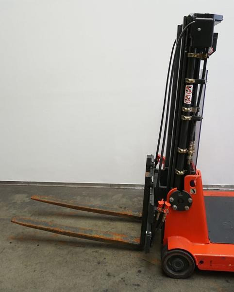 Linde L 16 AC 035 - آلة التكديس: صورة 4 Linde L 16 AC 035 - آلة التكديس: صورة 4