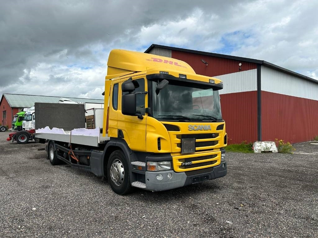 Scania SCANIA P250LB4X2MLB SERIE NR 05923 - شاحنات مسطحة: صورة 2 Scania SCANIA P250LB4X2MLB SERIE NR 05923 - شاحنات مسطحة: صورة 2