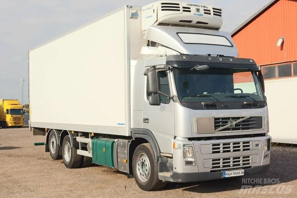Volvo FM-440 6*2 Serie 8137 - شاحنة الفريزر: صورة 2 Volvo FM-440 6*2 Serie 8137 - شاحنة الفريزر: صورة 2