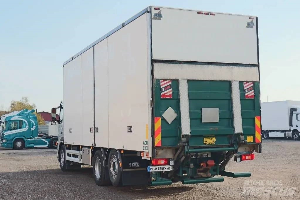 Volvo FM-440 6*2 Serie 8137 - شاحنة الفريزر: صورة 3 Volvo FM-440 6*2 Serie 8137 - شاحنة الفريزر: صورة 3