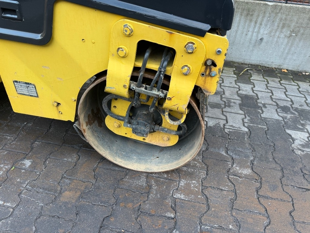 مدحلة اسفلت Bomag BW 80 AD-5: صورة 10