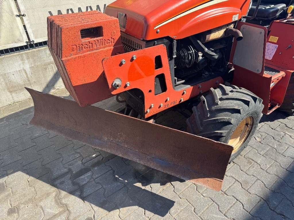 Ditch Witch RT 40 - حفارة الخنادق: صورة 4 Ditch Witch RT 40 - حفارة الخنادق: صورة 4