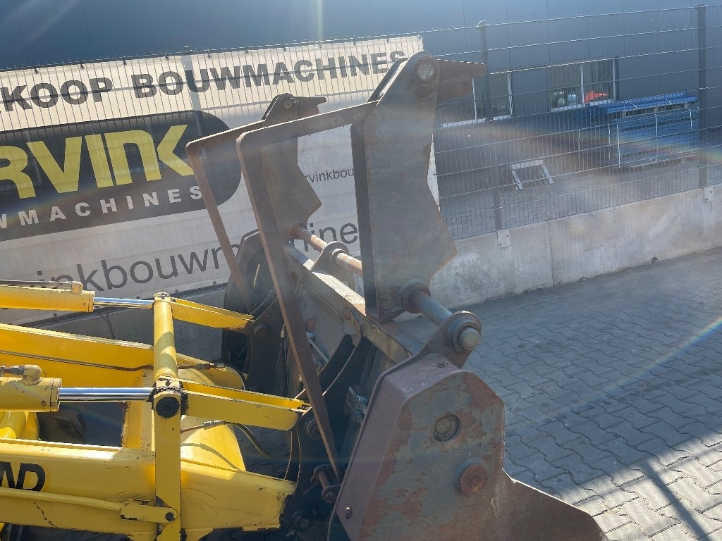 New Holland LB 110 - جرافة حفار: صورة 3 New Holland LB 110 - جرافة حفار: صورة 3