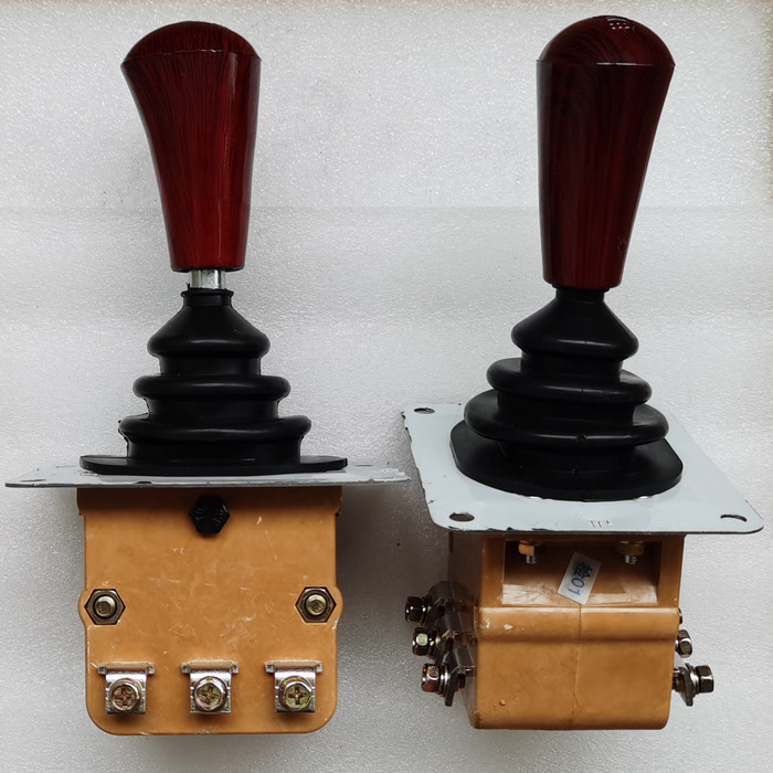 Qingdao Promising FLAND EL45 Electric Wheel Loader Forward Reverse Toggle Switch - عتلة تبديل السرعة - اللودر بعجل: صورة 1 Qingdao Promising FLAND EL45 Electric Wheel Loader Forward Reverse Toggle Switch - عتلة تبديل السرعة - اللودر بعجل: صورة 1