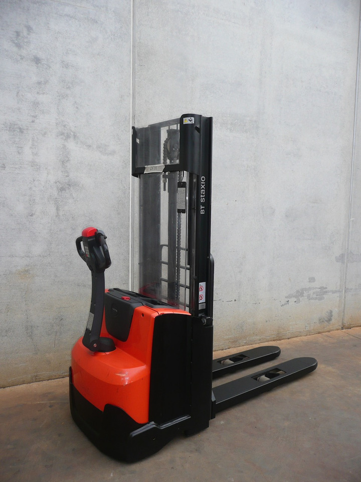 BT SWE 100 1300x570mm - آلة التكديس: صورة 3 BT SWE 100 1300x570mm - آلة التكديس: صورة 3