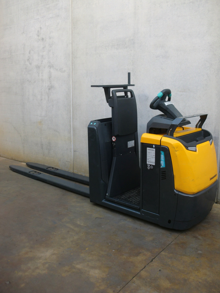 Jungheinrich ECE 225 HP 2400x540mm - آلة إعداد الطلب: صورة 1 Jungheinrich ECE 225 HP 2400x540mm - آلة إعداد الطلب: صورة 1