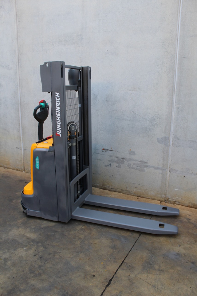 Jungheinrich EJC 110 250 ZZ - آلة التكديس: صورة 4 Jungheinrich EJC 110 250 ZZ - آلة التكديس: صورة 4