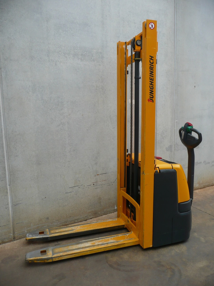 Jungheinrich EJC 110 360 ZT - آلة التكديس: صورة 2 Jungheinrich EJC 110 360 ZT - آلة التكديس: صورة 2