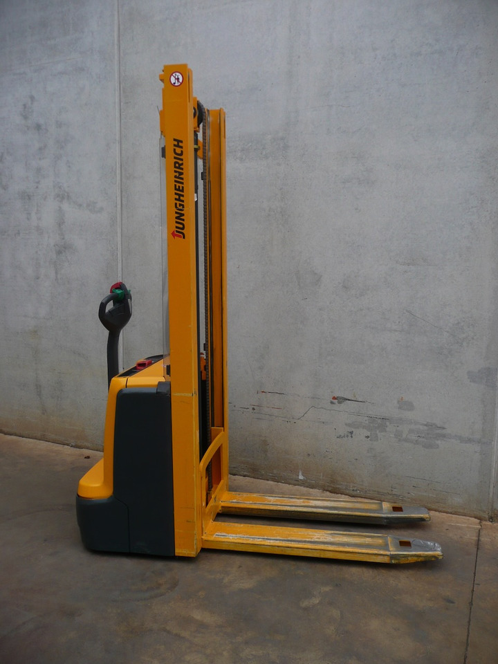 Jungheinrich EJC 110 360 ZT - آلة التكديس: صورة 4 Jungheinrich EJC 110 360 ZT - آلة التكديس: صورة 4