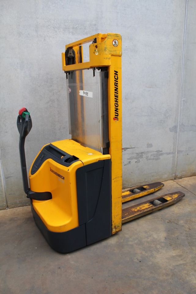 Jungheinrich EJC 212 330 ZT - آلة التكديس: صورة 3 Jungheinrich EJC 212 330 ZT - آلة التكديس: صورة 3