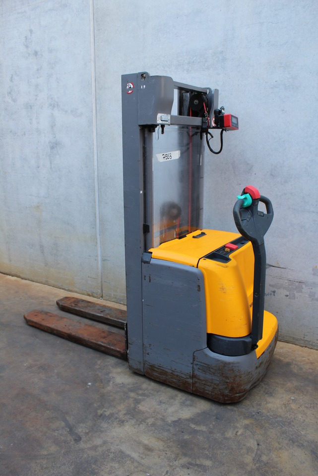 Jungheinrich EJC 214 430 DZ - آلة التكديس: صورة 1 Jungheinrich EJC 214 430 DZ - آلة التكديس: صورة 1