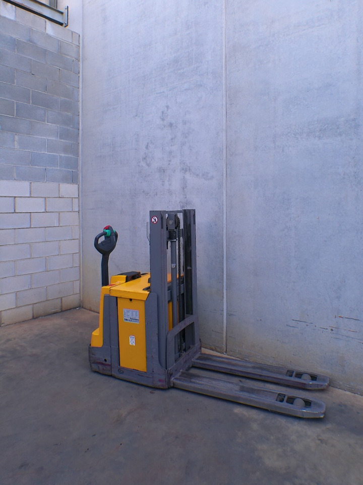 Jungheinrich EJD 220 201 ZT - آلة التكديس: صورة 4 Jungheinrich EJD 220 201 ZT - آلة التكديس: صورة 4