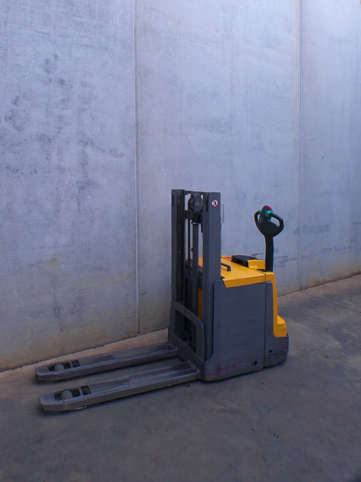 Jungheinrich EJD 220 201 ZT - آلة التكديس: صورة 2 Jungheinrich EJD 220 201 ZT - آلة التكديس: صورة 2